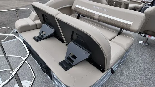 Slide: The Image of Bennington M Swingback 24 MSB 2026 - 39