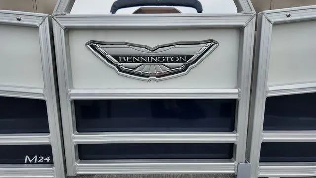 Slide: The Image of Bennington M Swingback 24 MSB 2026 - 47