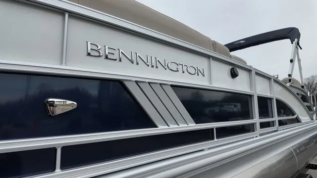 Slide: The Image of Bennington M Swingback 24 MSB 2026 - 49