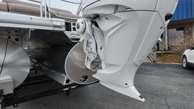 Slide: The Image of Bennington M Swingback 24 MSB 2026 - 50