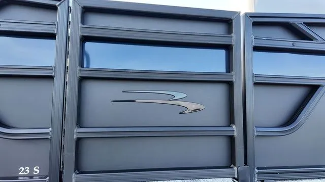 Slide: The Image of Bennington S Swingback 23 SSB 2026 - 10