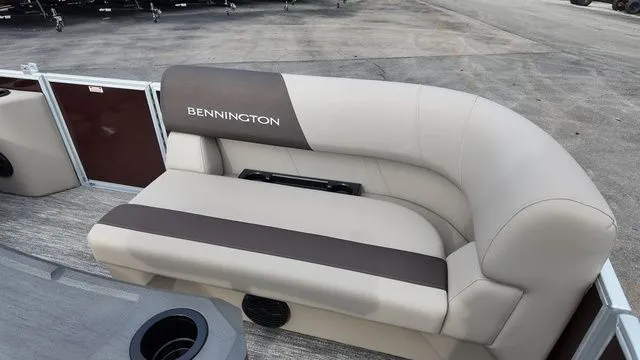 Slide: The Image of Bennington S Swingback 20 SSB 2026 - 20