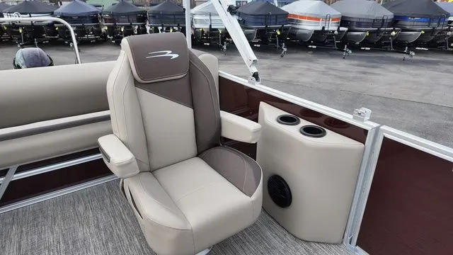 Slide: The Image of Bennington S Swingback 20 SSB 2026 - 22