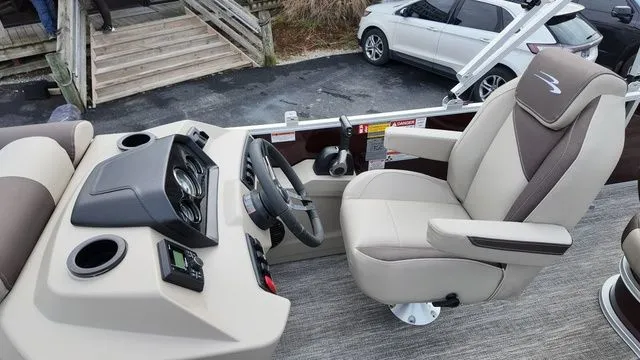 Slide: The Image of Bennington S Swingback 20 SSB 2026 - 23