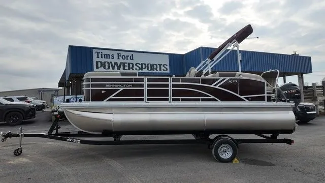 Slide: The Image of Bennington S Swingback 20 SSB 2026 - 3