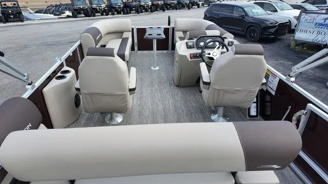 Slide: The Image of Bennington S Swingback 20 SSB 2026 - 31