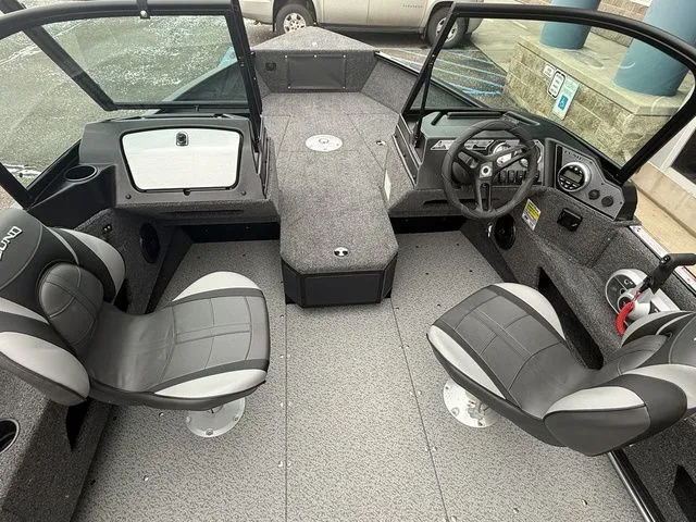 Slide: The Image of Lund 1775 Adventure Sport 2026 - 17