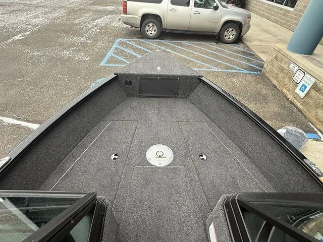 Slide: The Image of Lund 1775 Adventure Sport 2026 - 24