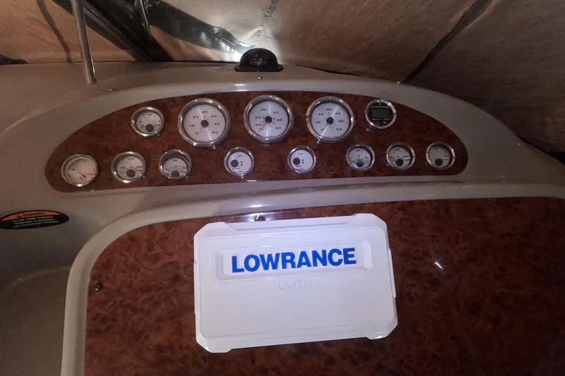 Slide: The Image of Dashboard of a 2000 Bayliner 2855 Ciera with Lowrance Elite system. - 4