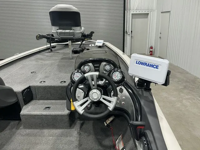 Slide: The Image of Tracker Pro Team 195 2018 - 13