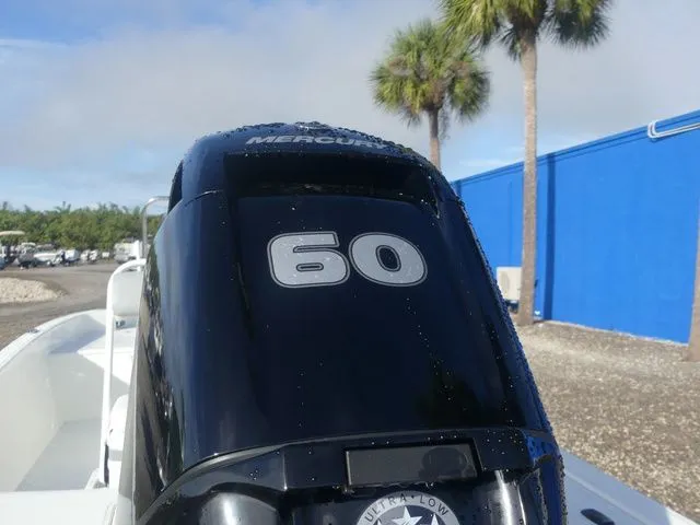 Slide: The Image of Mako Pro Skiff 17 CC 2026 - 10