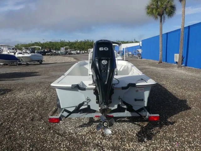 Slide: The Image of Mako Pro Skiff 17 CC 2026 - 5