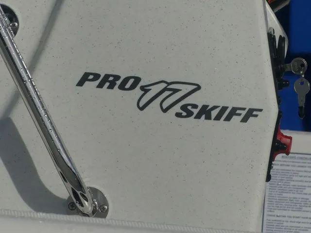 Slide: The Image of Mako Pro Skiff 17 CC 2026 - 9