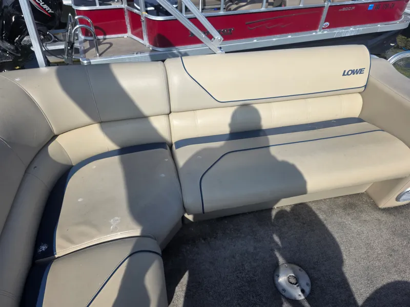 Slide: The Image of Lowe 230 SS 2016 - 11