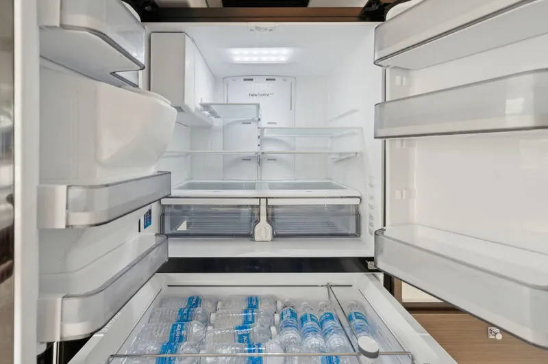 Slide: The Image of Leopard 53 Powercat 2024 - 60