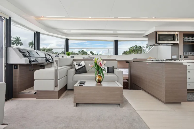 Slide: The Image of Leopard 53 Powercat 2024 - 64