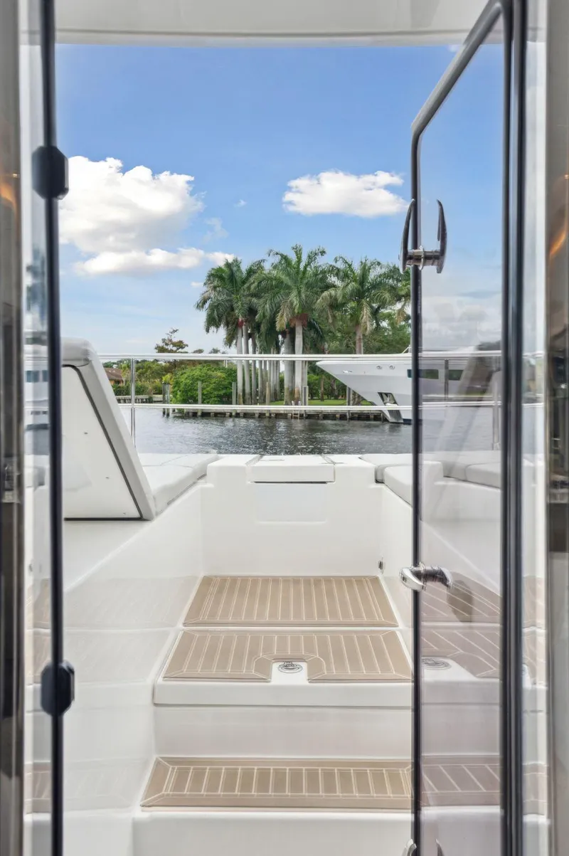 Slide: The Image of Leopard 53 Powercat 2024 - 82