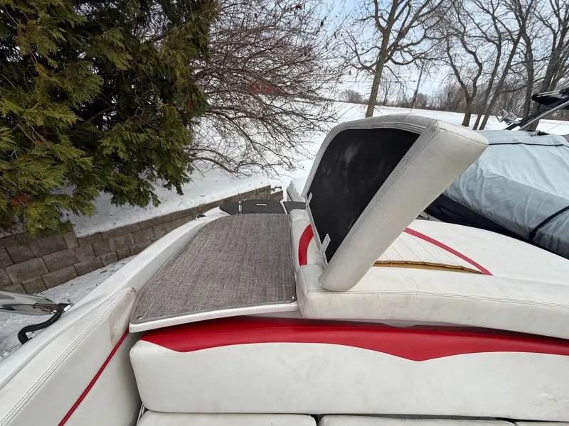 Slide: The Image of Four Winns H210 2008 - 23