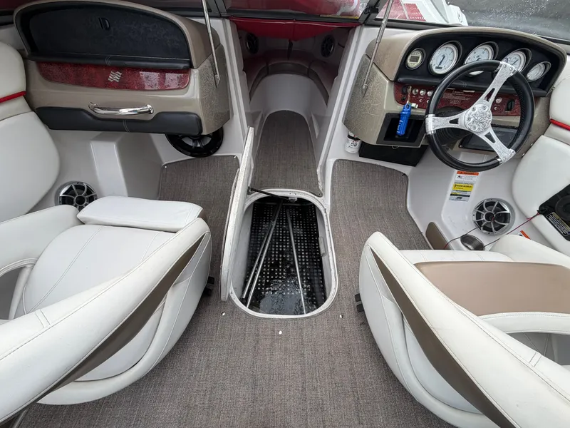 Slide: The Image of Four Winns H210 2008 - 30