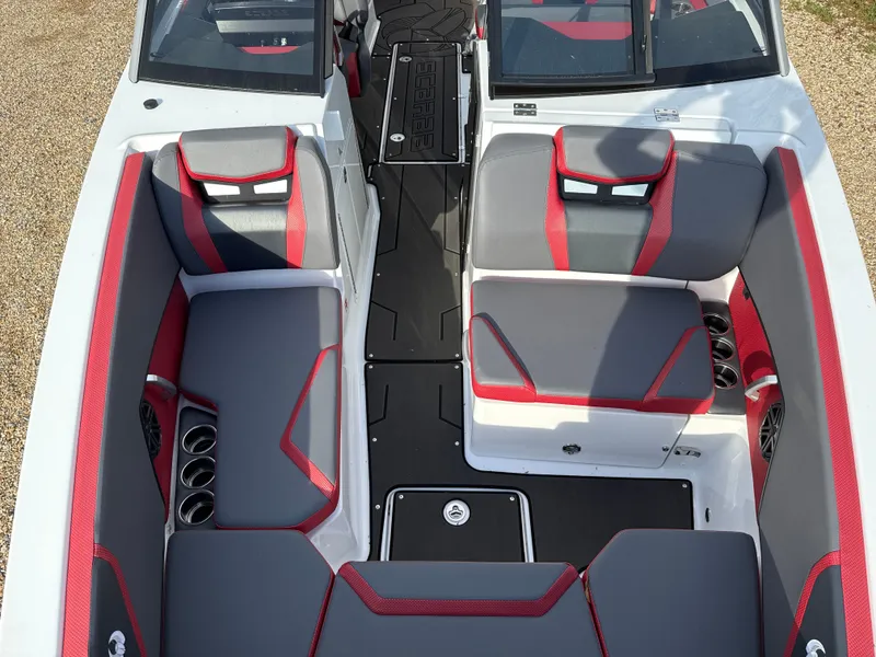 Slide: The Image of Scarab 285 LX Wake 2026 - 10