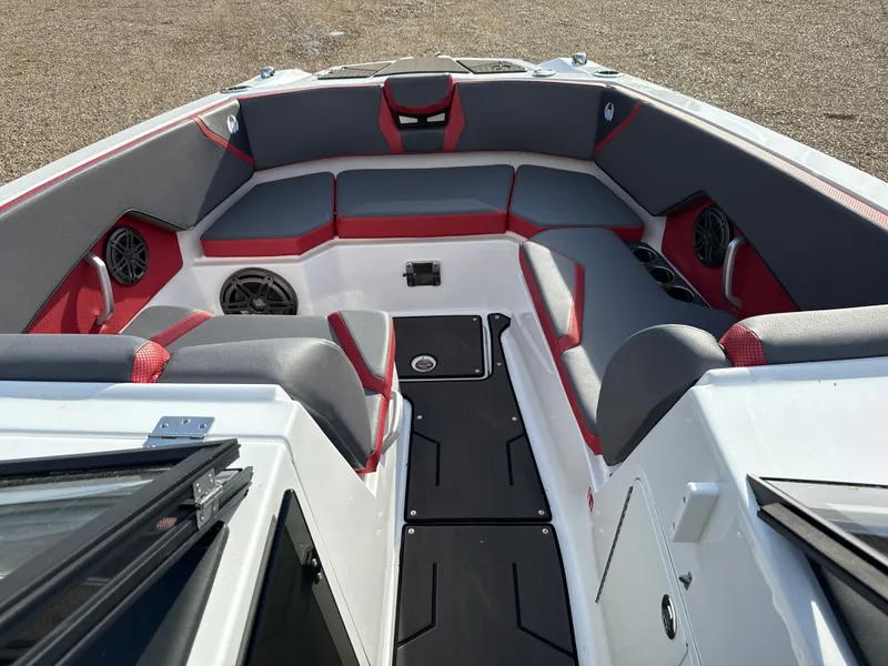 Slide: The Image of Scarab 285 LX Wake 2026 - 11