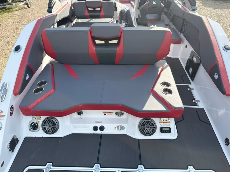 Slide: The Image of Scarab 285 LX Wake 2026 - 21