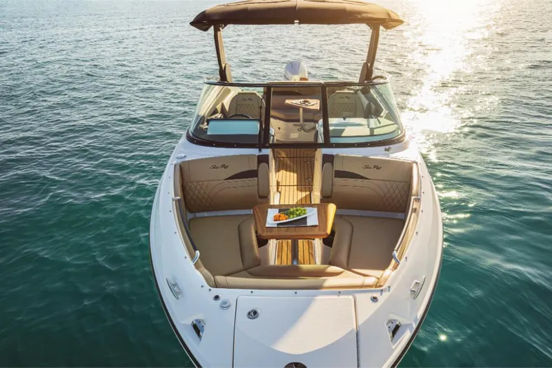 Slide: The Image of Sea Ray SLX 260 Outboard 2027 - 16