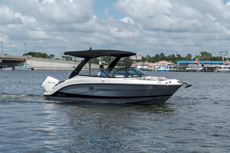 Slide: The Image of Sea Ray SLX 260 Outboard 2027 - 5