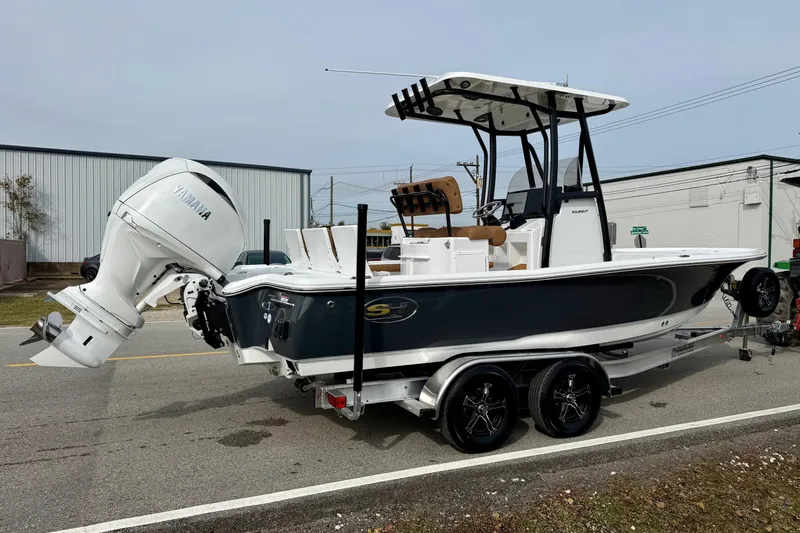 Slide: The Image of 2026 Sea Hunt BX 22 BR boat with Yamaha outboard motor. - 4