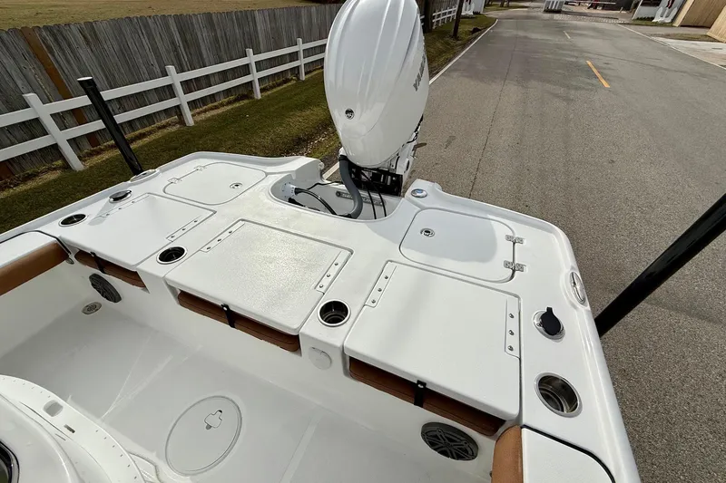 Slide: The Image of 2026 Sea Hunt BX 22 BR boat deck with Yamaha engine. - 8