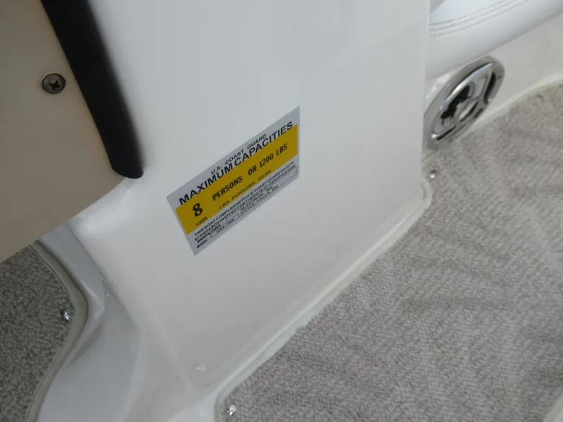 Slide: The Image of 2008 Glastron GXL 185 boat capacity label, maximum 8 persons or 1200 lbs. - 15