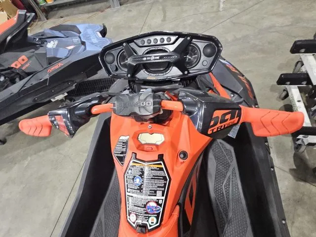 Slide: The Image of Sea-Doo Spark® Trixx™ 2-up Rotax® 900 H.O. ACE™ IBR & Soun 2021 - 5
