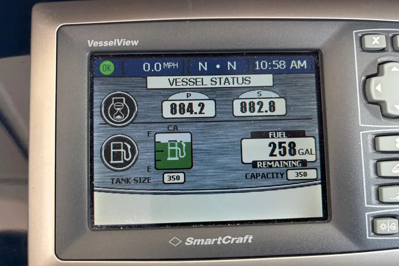 Slide: The Image of VesselView display on 2013 Tiara Yachts 3600 Coronet showing fuel status and capacity. - 15
