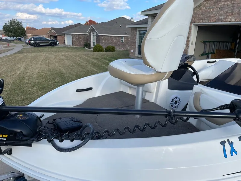 Slide: The Image of Larson LX 620 2012 - 12