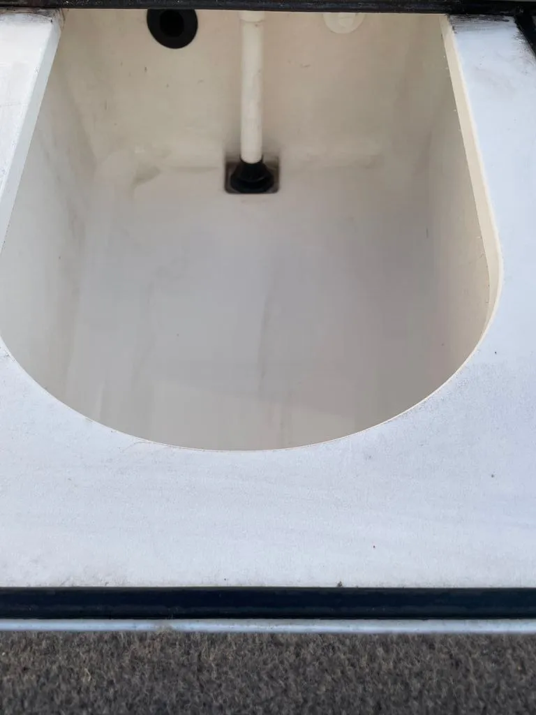 Slide: The Image of Larson LX 620 2012 - 14