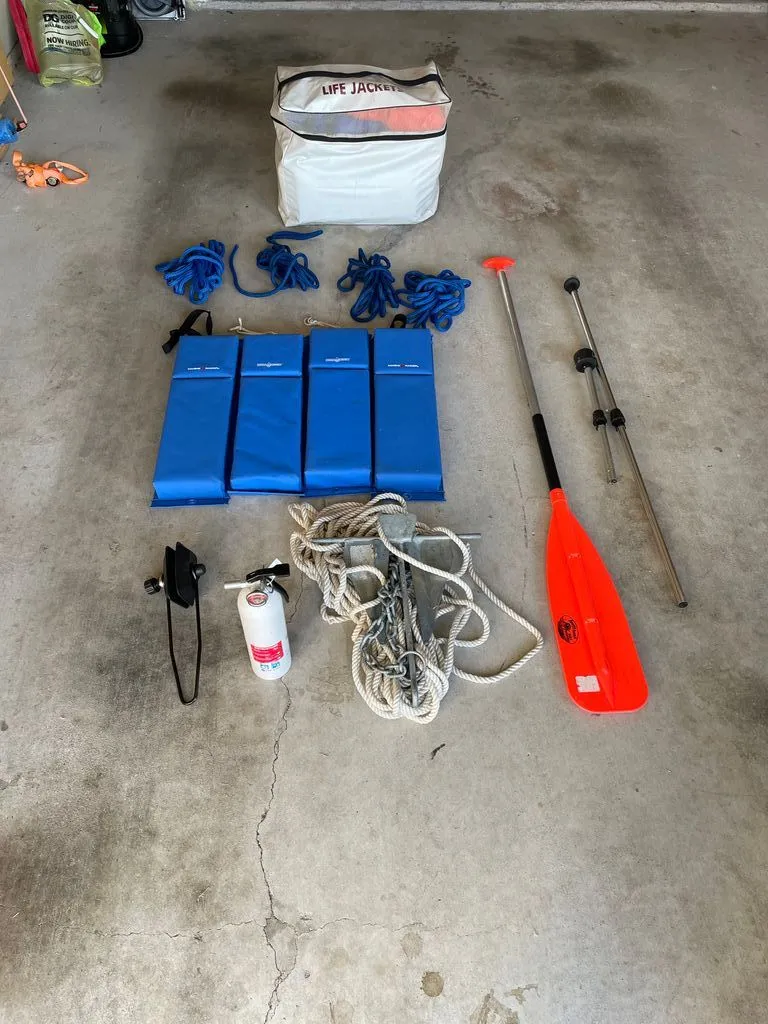 Slide: The Image of Larson LX 620 2012 - 19