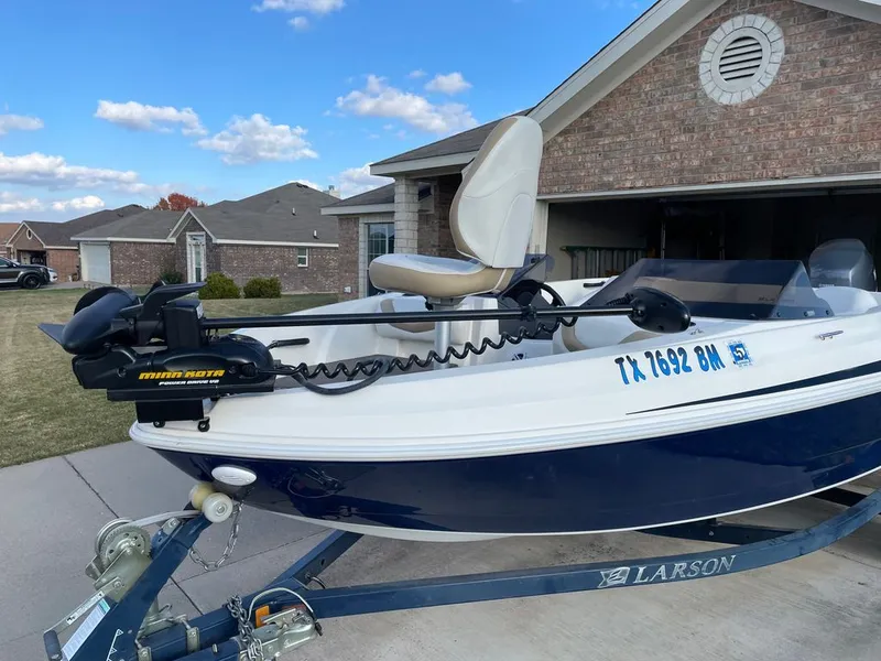 Slide: The Image of Larson LX 620 2012 - 5