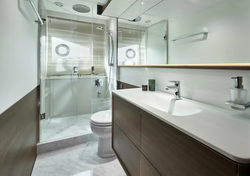 Slide: The Image of 2026 Princess F65 - Master Bathroom - 9