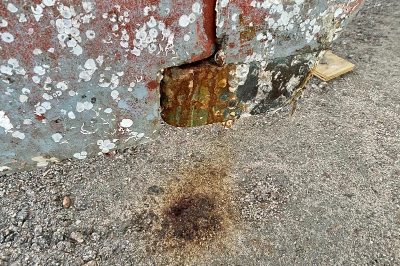 Slide: The Image of Close-up of rust and barnacles on 1991 Hans Christian 41 T Molakai hull. - 26