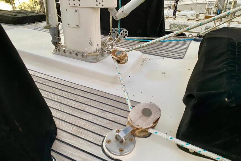 Slide: The Image of Deck of 1991 Hans Christian 41 T Molakai sailboat with rigging and fittings. - 40