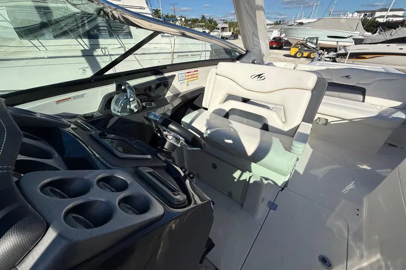 Slide: The Image of Monterey 328SS Super Sport 2014 - 77