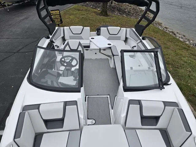 Slide: The Image of Yamaha AR220 2025 - 23