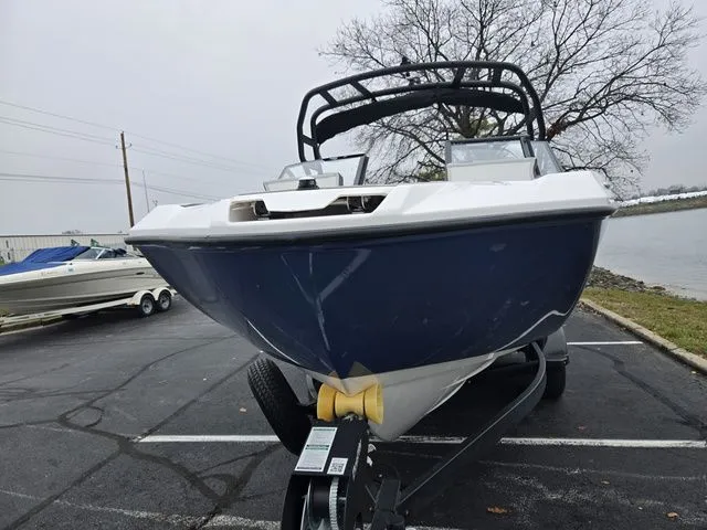 Slide: The Image of Yamaha AR220 2025 - 7