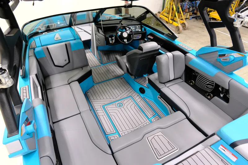 Slide: The Image of Nautique Super Air Nautique G21 2020 - 12