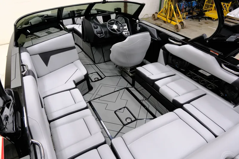 Slide: The Image of Supreme S220 2026 - 10