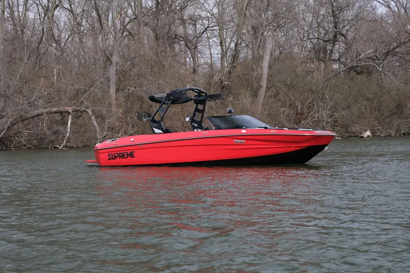 Slide: The Image of Supreme S220 2026 - 25