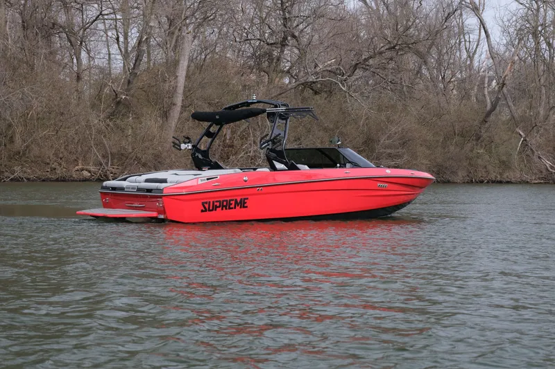 Slide: The Image of Supreme S220 2026 - 26