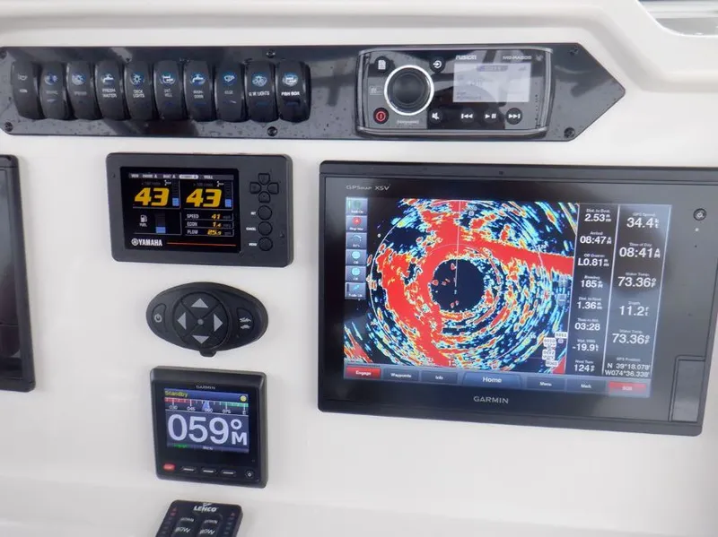 Slide: The Image of Sailfish 290 CC 2017 - 8