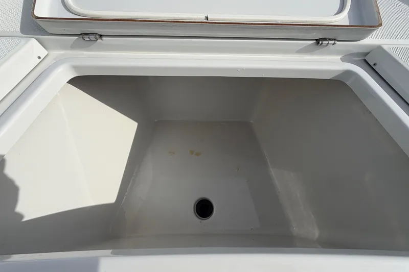 Slide: The Image of Control panel of 2018 Blue Wave 2800 Pure Hybrid boat with speaker and digital display. - 44