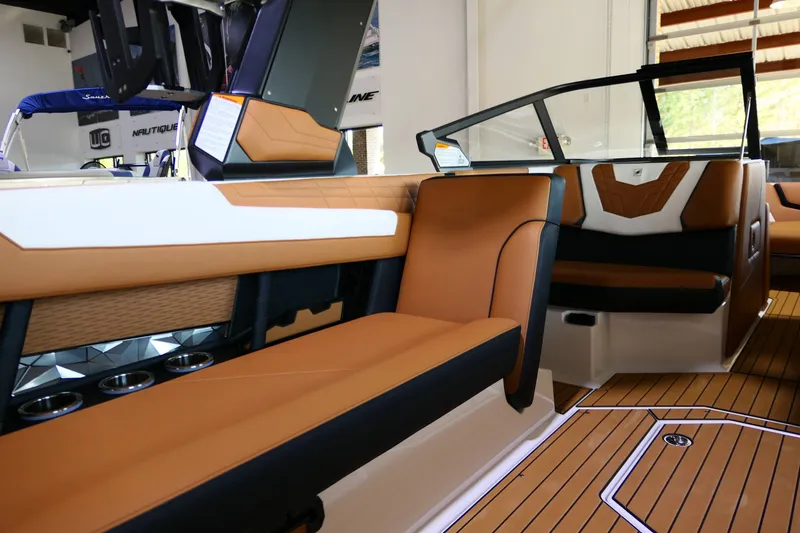 Slide: The Image of Nautique G25 2022 - 11